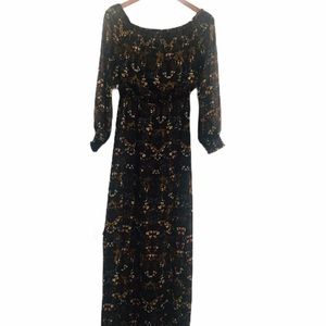 jealous tomato maxi dress size S Off the shoulder